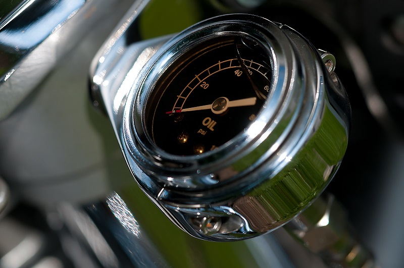 When you’re choosing between synthetic oil vs conventional oil you will want to know the differences between them first.